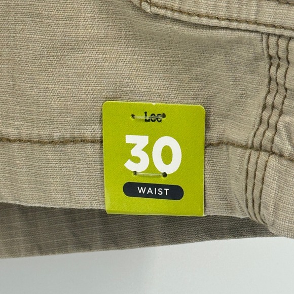 NWT Lee Extreme Motion Cargo Shorts Mens 30 Tanl Performance Stretch Gorpcore - Picture 12 of 12